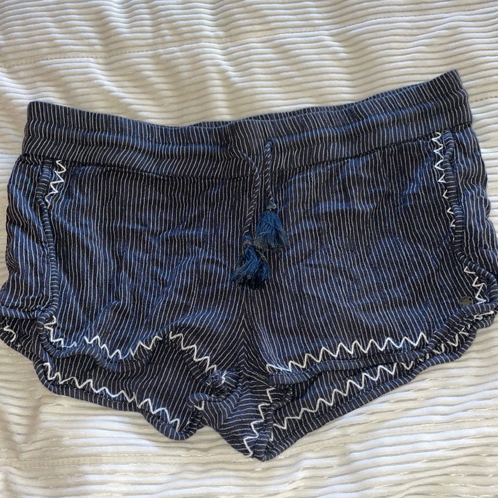 Roxy shorts